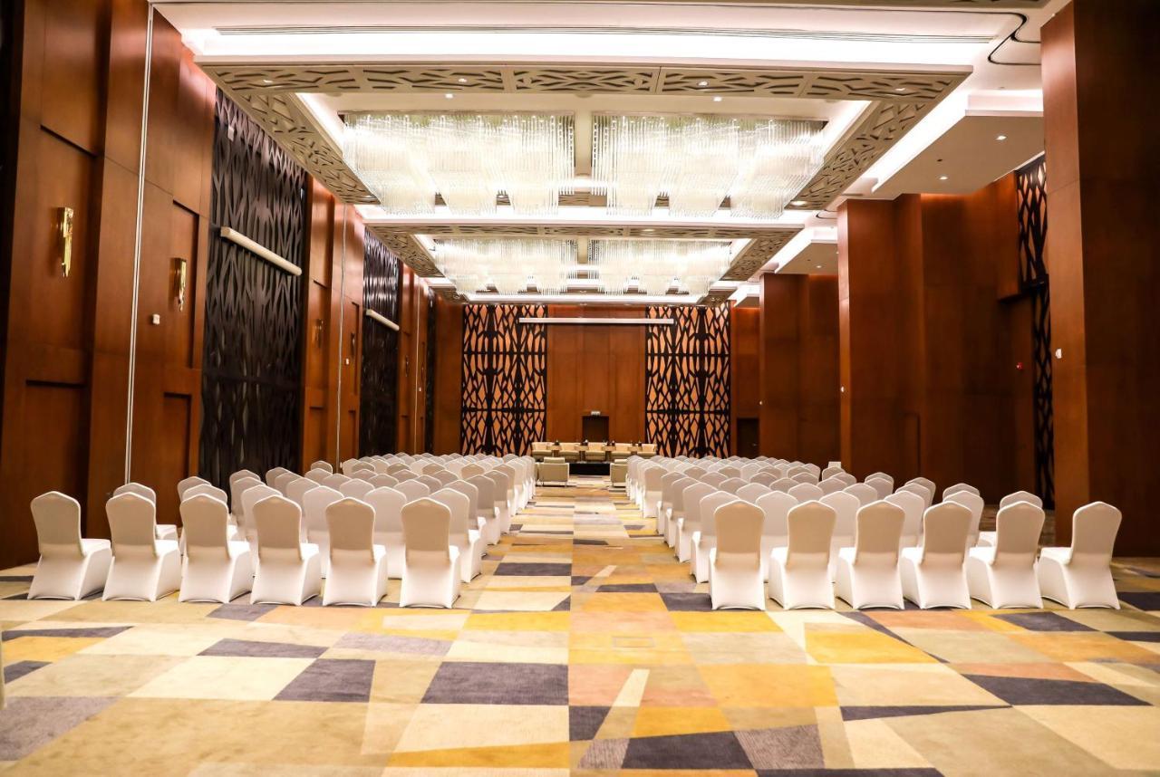 ホテル ウィンダム ドーハ ウェスト ベイ エクステリア 写真 The Grand Ballroom